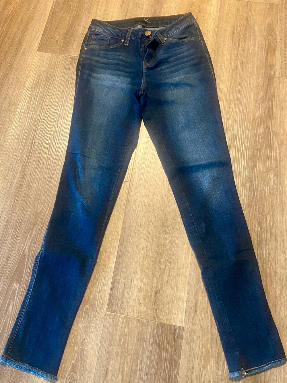 1822 Denim Women's Deep Blue Skinny Jeans Never Worn